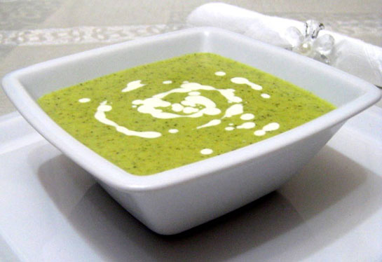 Kremalı Brokoli Çorbası Tarifi ve Malzemeleri