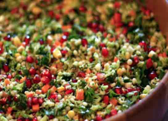 Narlı Brokoli Salatası Tarifi ve Malzemeleri